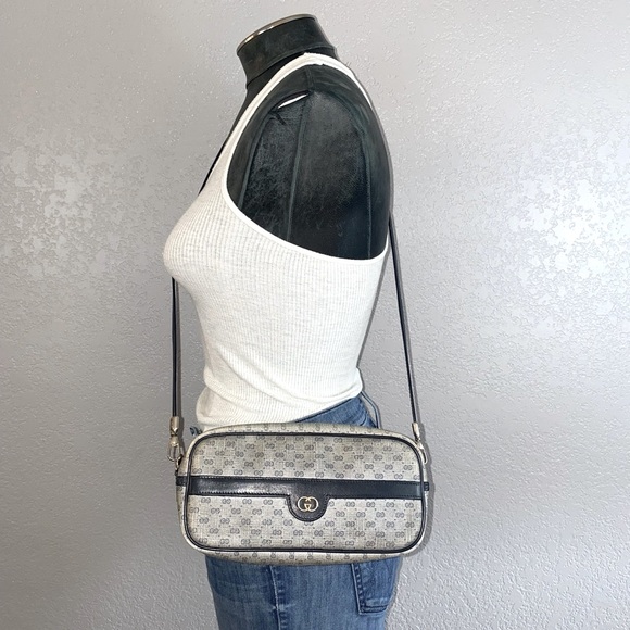 •RARE• Vintage Gucci Monogram Convertible Crossbody Bag / Pouch Clutch - Picture 11 of 16